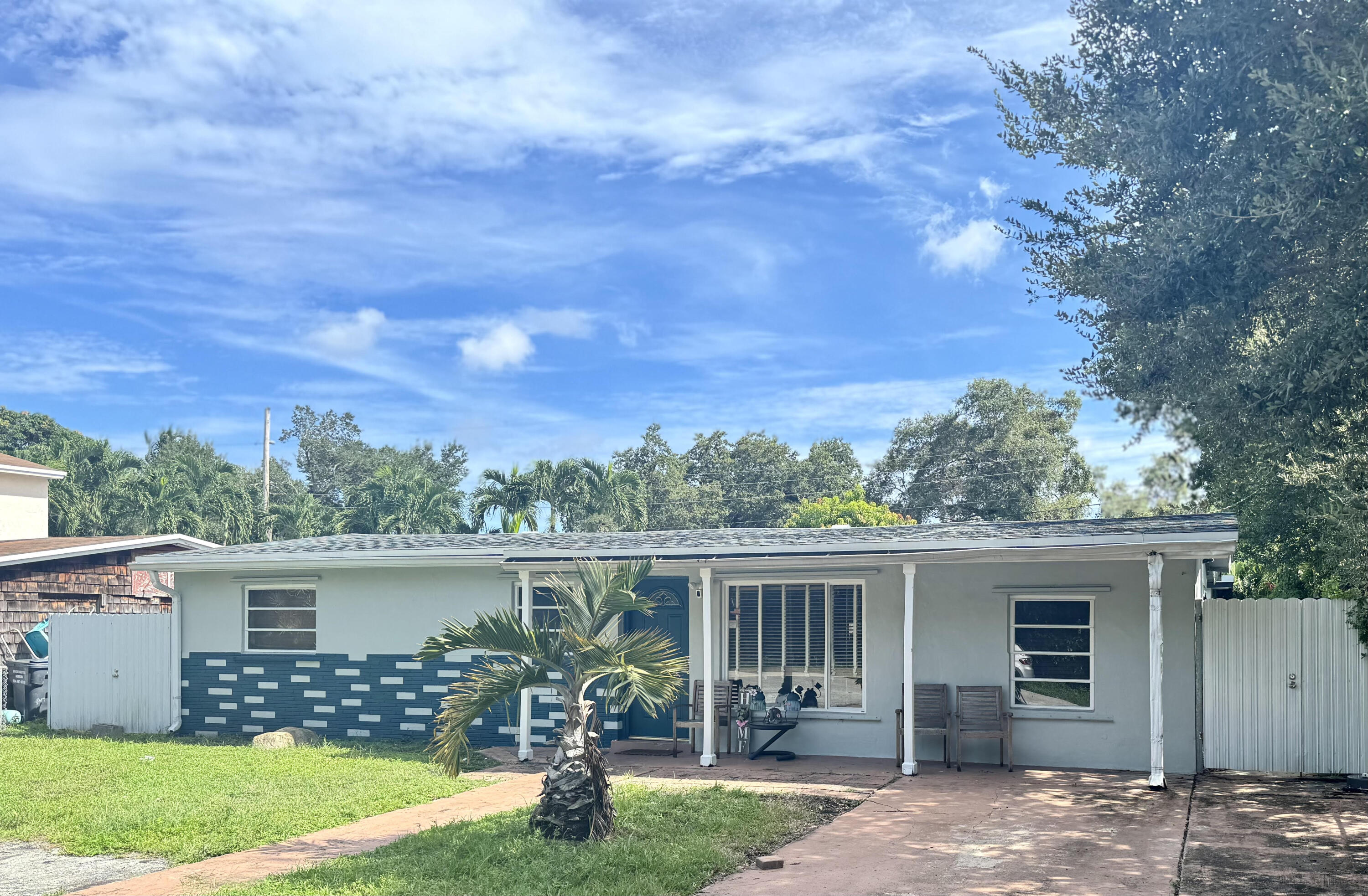 5714 Greene Street Hollywood, FL 33021 - Photo 2 of 17 5714 Greene front phote