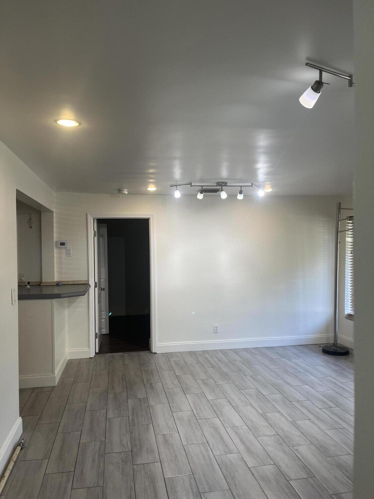 5714 Greene Street Hollywood, FL 33021 - Photo 4 of 17 IMG_2669