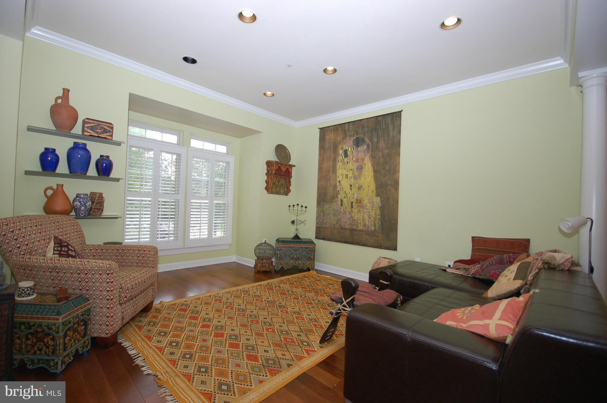2103 Chippewa Place Silver Spring, MD 20906 - Photo 10 of 30 Family Room