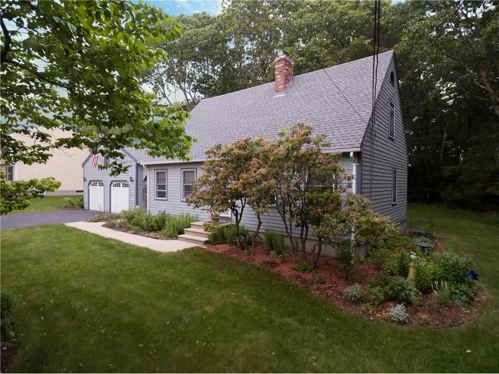 127 Signal Rock Road North Kingstown, RI 02852 - Photo 3 of 27 Gallery Image 3