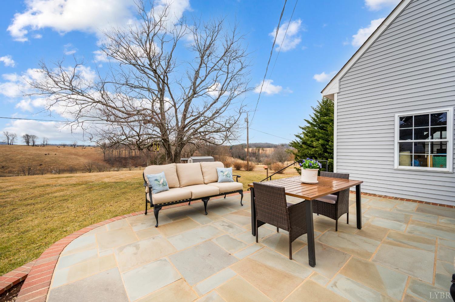 1726 Three Otters Road Bedford, VA 24523 - Photo 8 of 67
