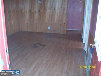 706 Raleigh Court Wallingford, PA 19086 - Photo 3 of 5 Living Room