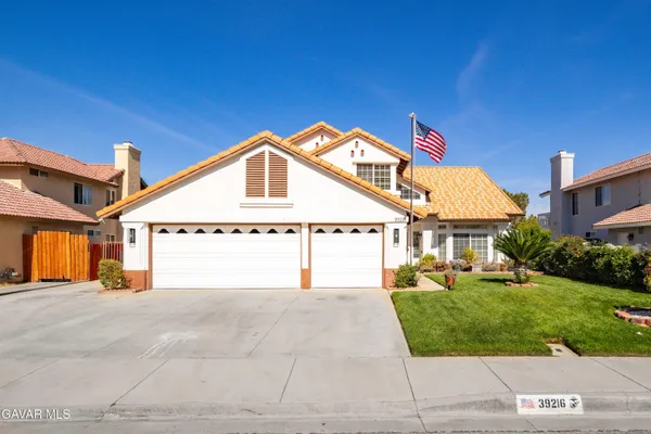 $629,900 | 39216 Beacon Lane, Palmdale, CA 93551