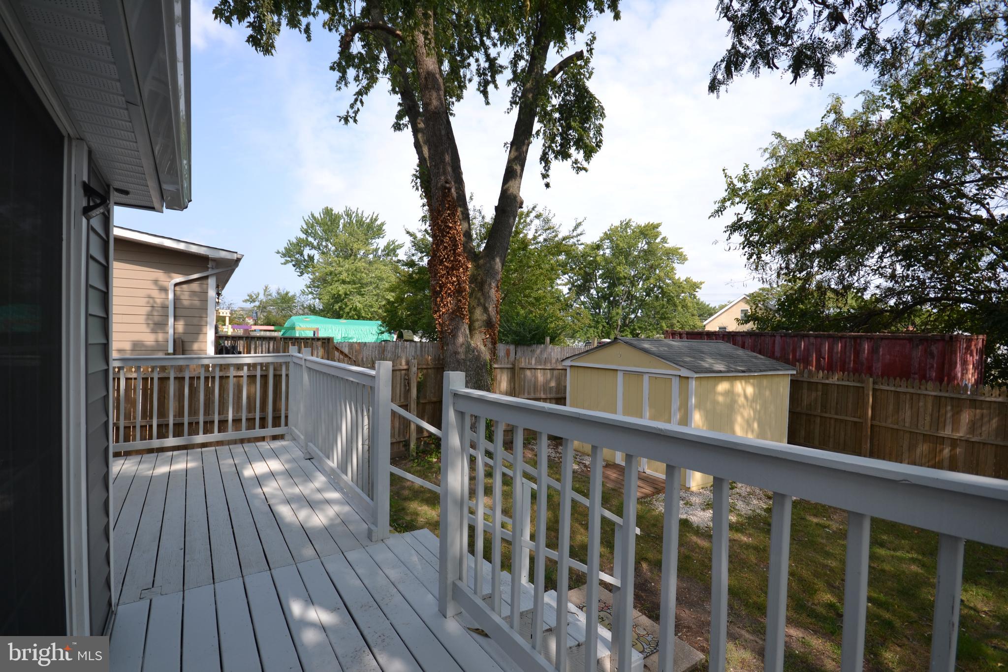 4109 Oak Road Baltimore, MD 21227 - Photo 18 of 21