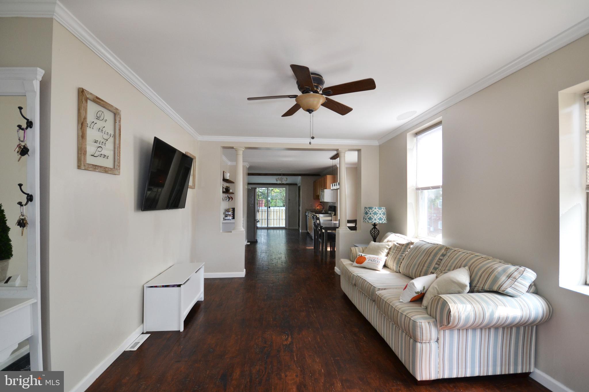 4109 Oak Road Baltimore, MD 21227 - Photo 3 of 21