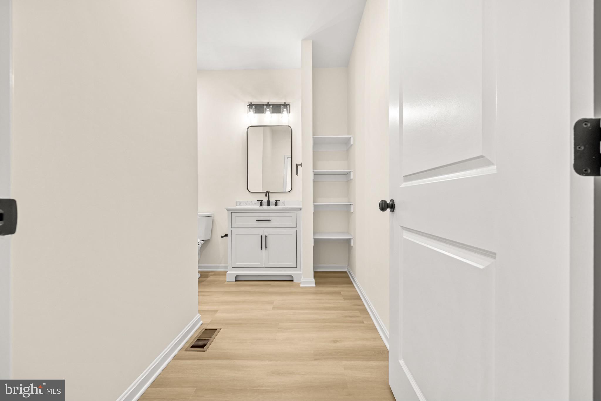 5 Sunrise Avenue Ridgely, MD 21660 - Photo 20 of 29 Primary Bath with Built In Shelving