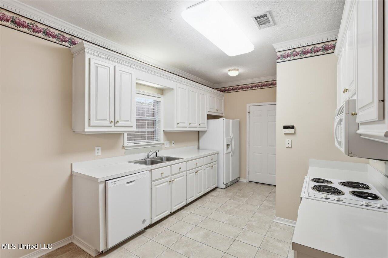 123 Chestnut Drive Brandon, MS 39047 - Photo 9 of 26 09-123 Chestnut Dr _ Home Tours MS