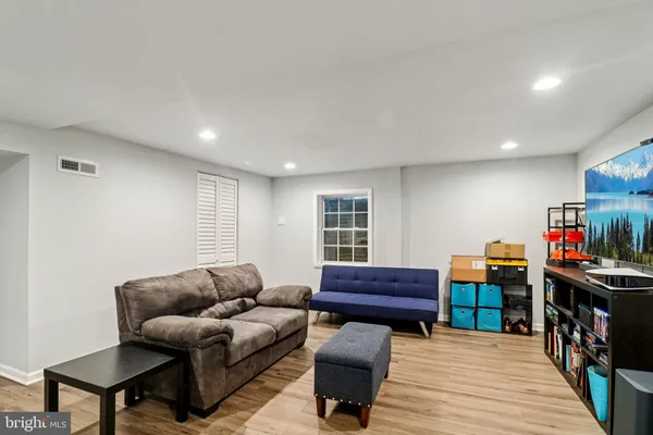 $395,000 | 7347 Green Oak Terrace, Greenbelt, MD 20770