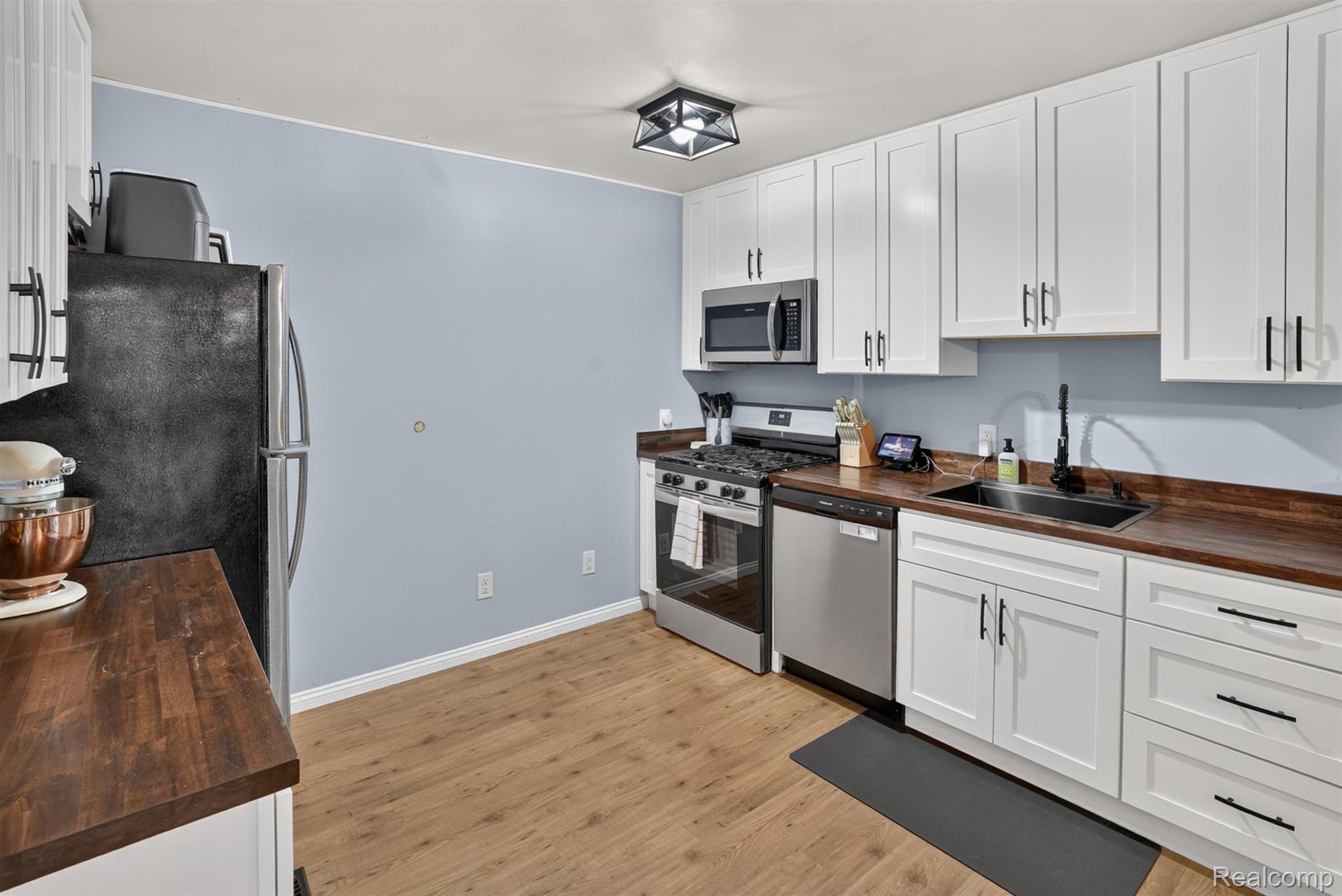 8696 West Sargent Road Fowlerville, MI 48836 - Photo 14 of 36 Kitchen
