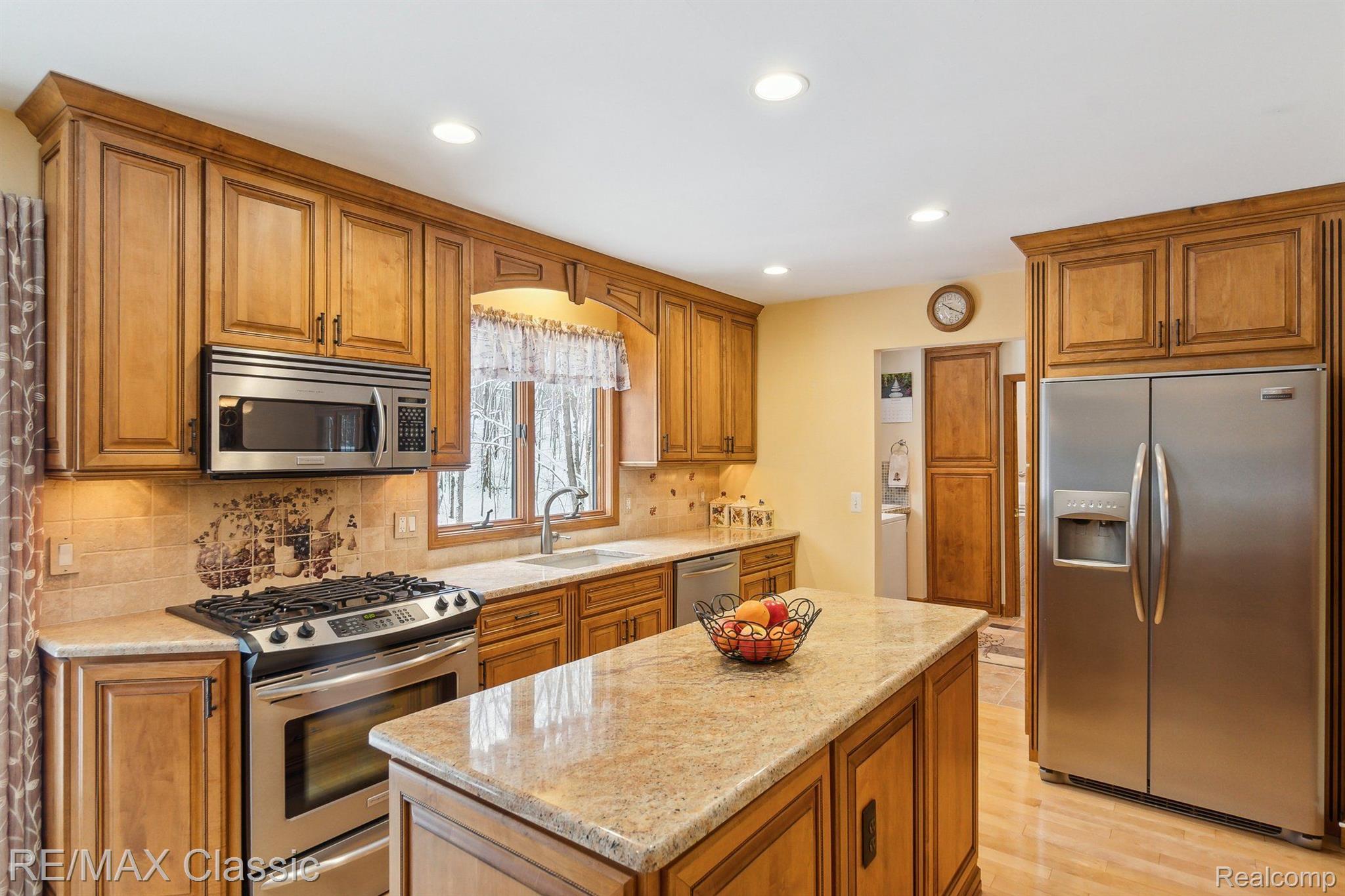 12127 Shaffer Road Davisburg, MI 48350 - Photo 8 of 42 Gallery Image 8