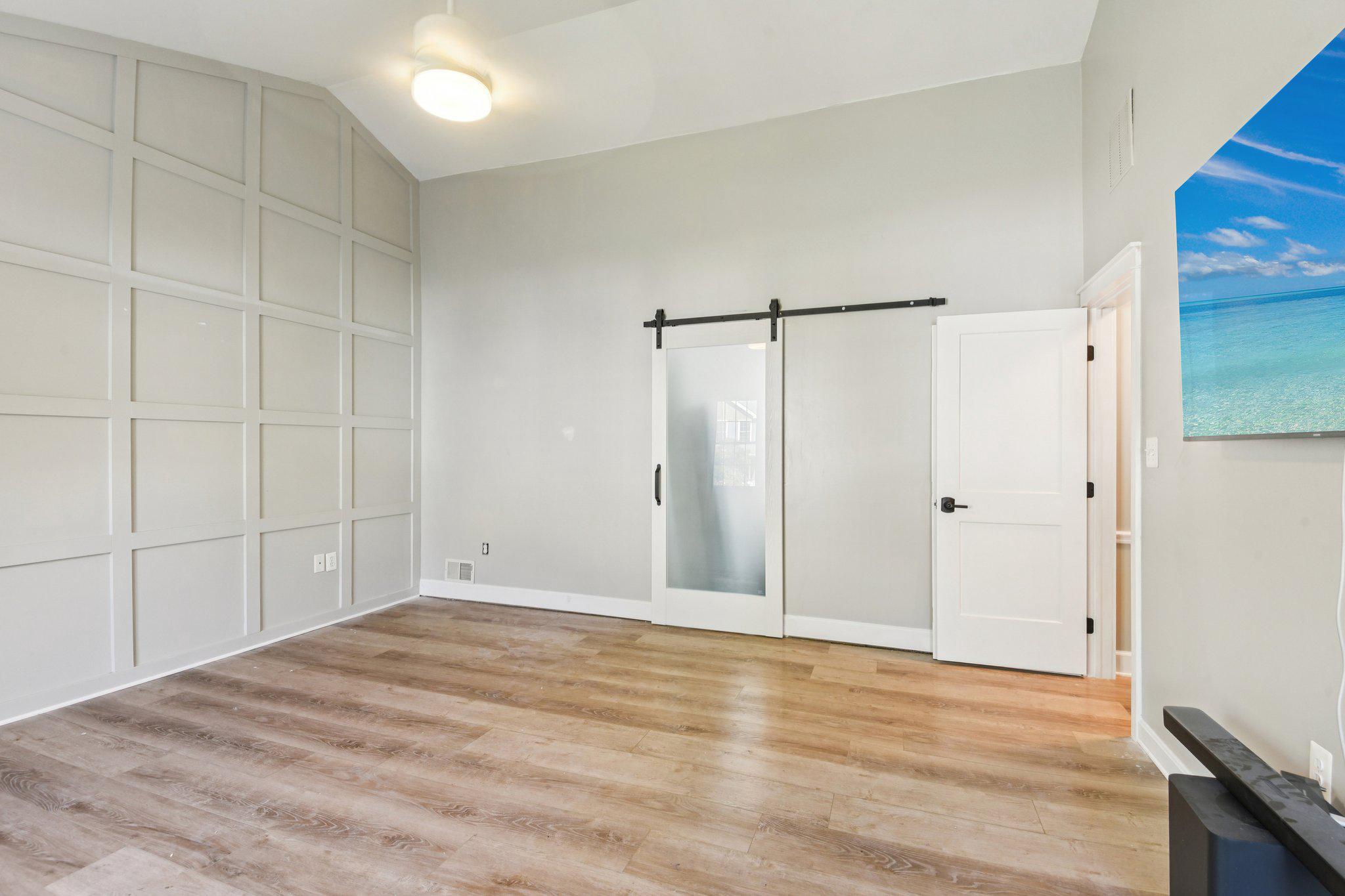 2576 Hidden Cove Road, Unit 154 Annapolis, MD 21401 - Photo 18 of 51 Entry into the Spa Like Primary En-Suite