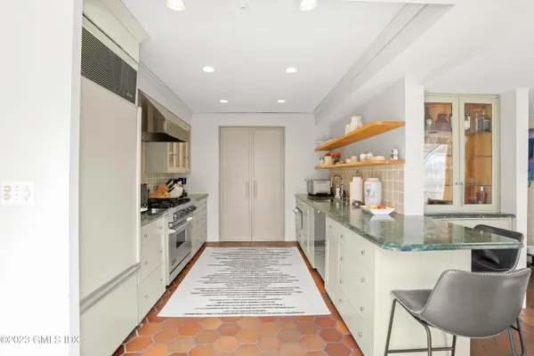 $13,000 | 42 Old Mill Road, Greenwich, CT 06831