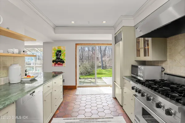 $13,000 | 42 Old Mill Road, Greenwich, CT 06831
