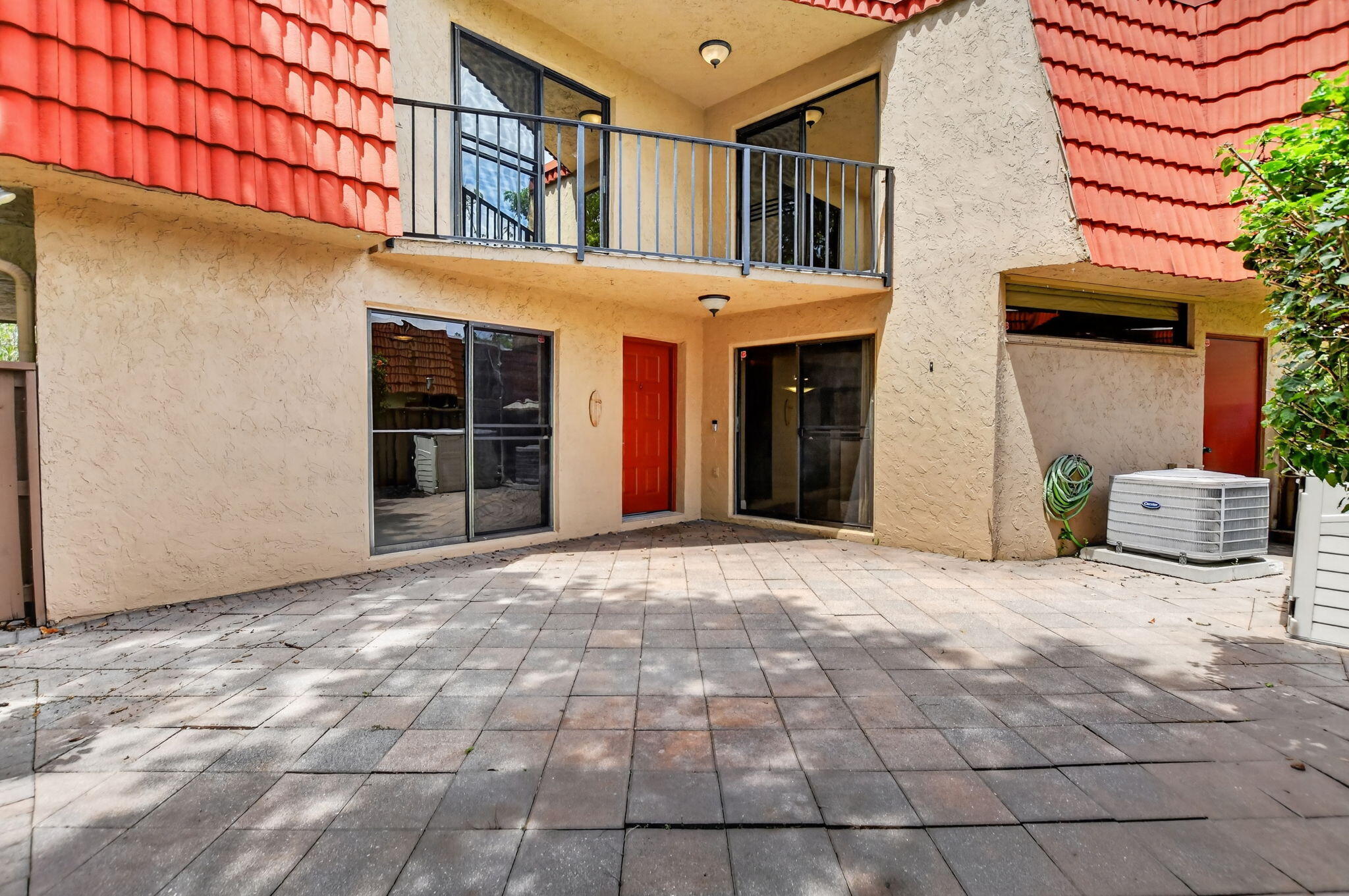 8099 Severn Drive, Unit D Boca Raton, FL 33433 - Photo 5 of 52 5-web-or-mls-DSC_5677