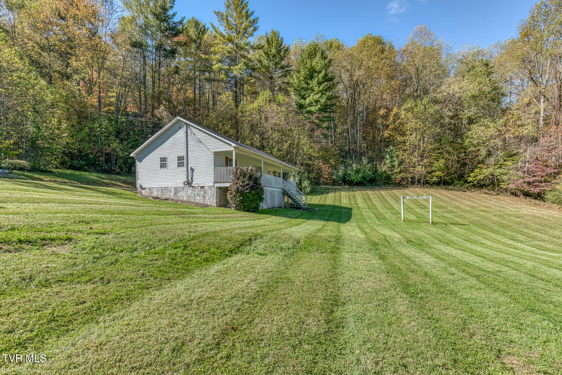318 Wayne Laws Road Butler, TN 37640 - Photo 24 of 28 318 Wayne Laws Rd-24