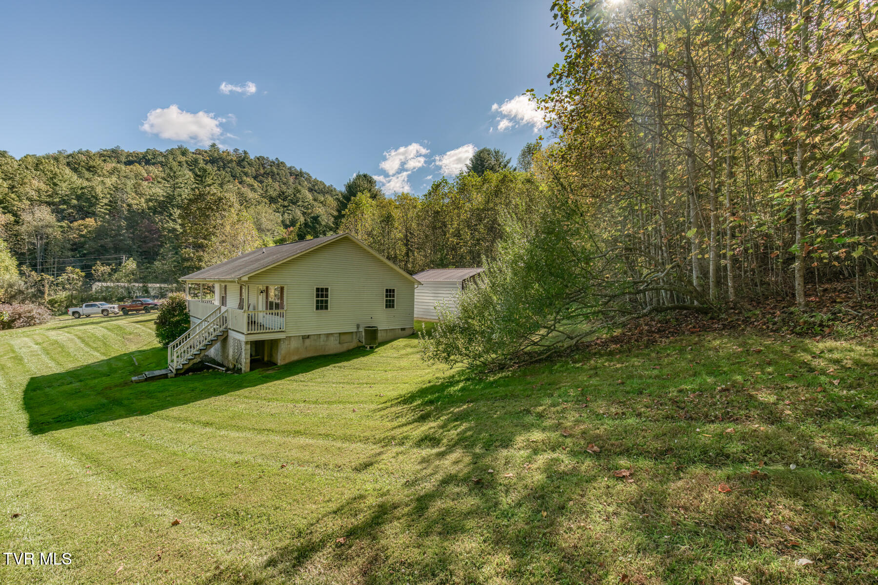 318 Wayne Laws Road Butler, TN 37640 - Photo 28 of 28 318 Wayne Laws Rd-28