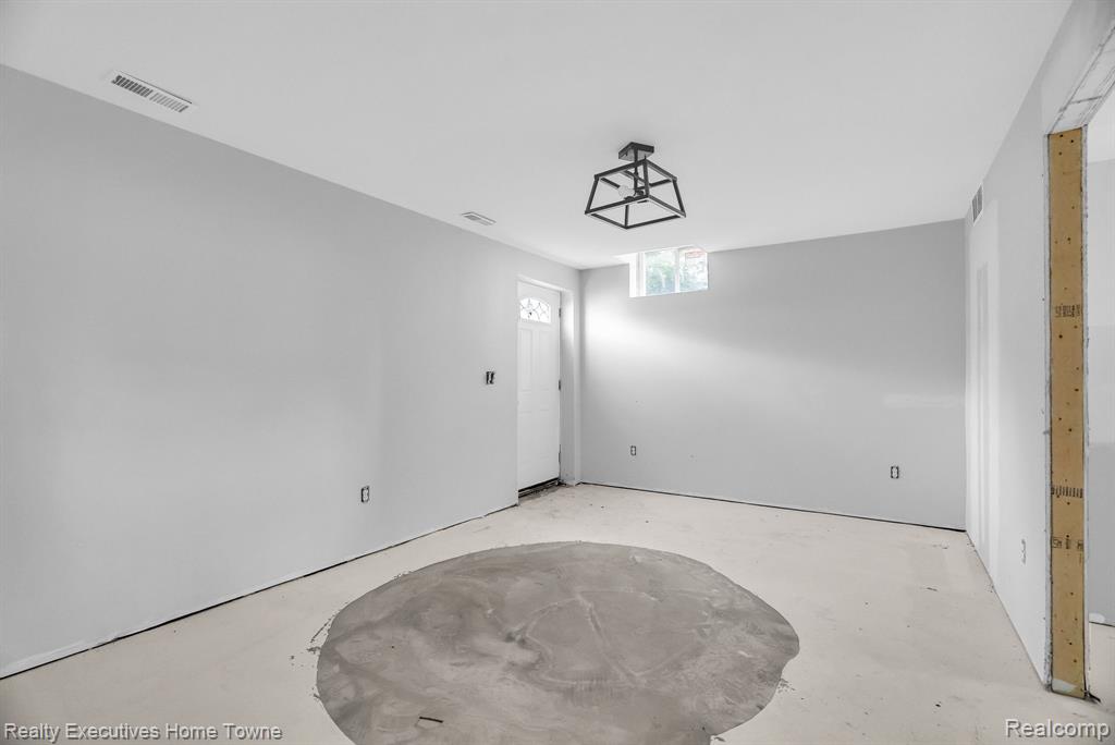 415 Hilton Road Ferndale, MI 48220 - Photo 73 of 76 Gallery Image 73