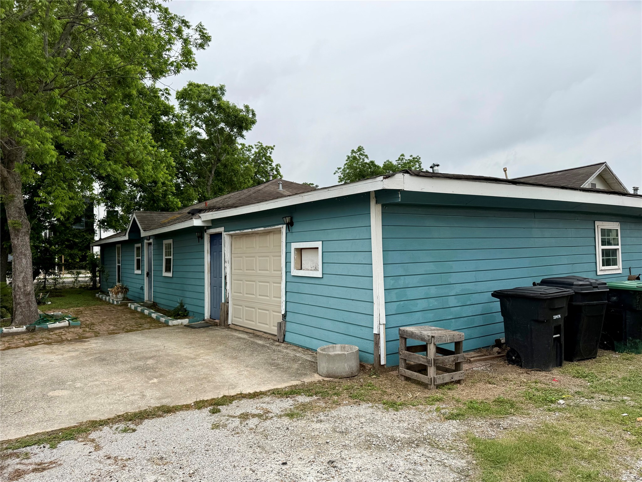 5829 Goforth Street Houston, TX 77021 - Photo 2 of 19