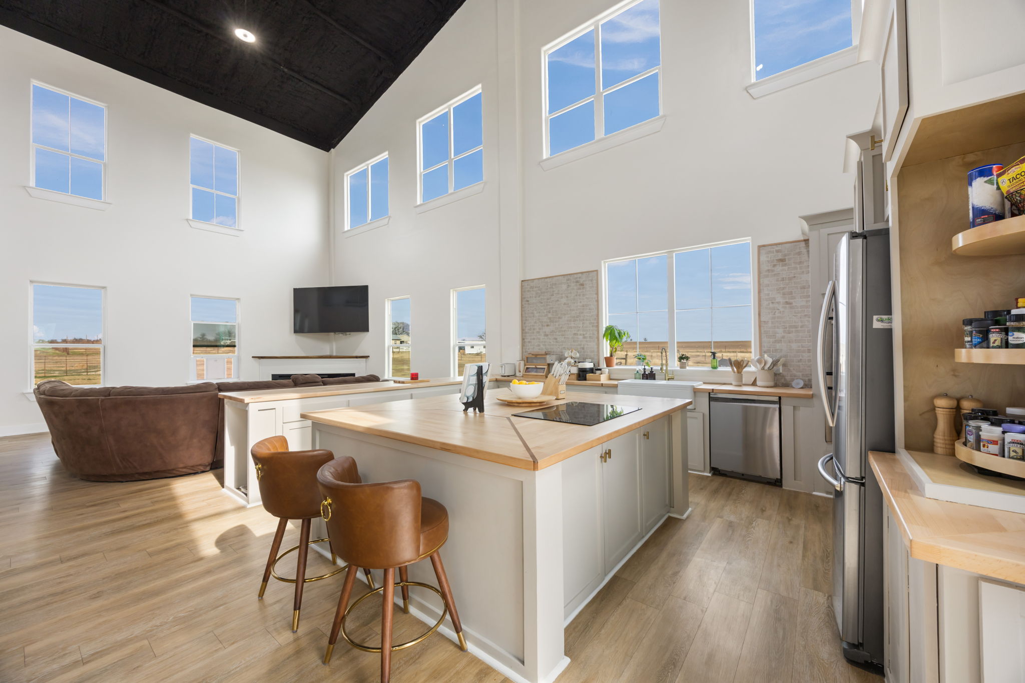 735 County Road 304 East Jarrell, TX 76537 - Photo 5 of 40