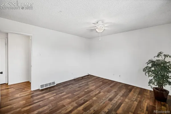 $1,550 | 49 Douglas Lane, Unit 49, Pueblo, CO 81001