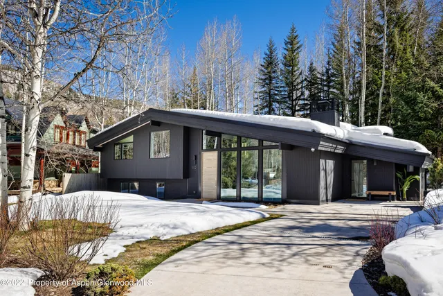 a house view with a outdoor space