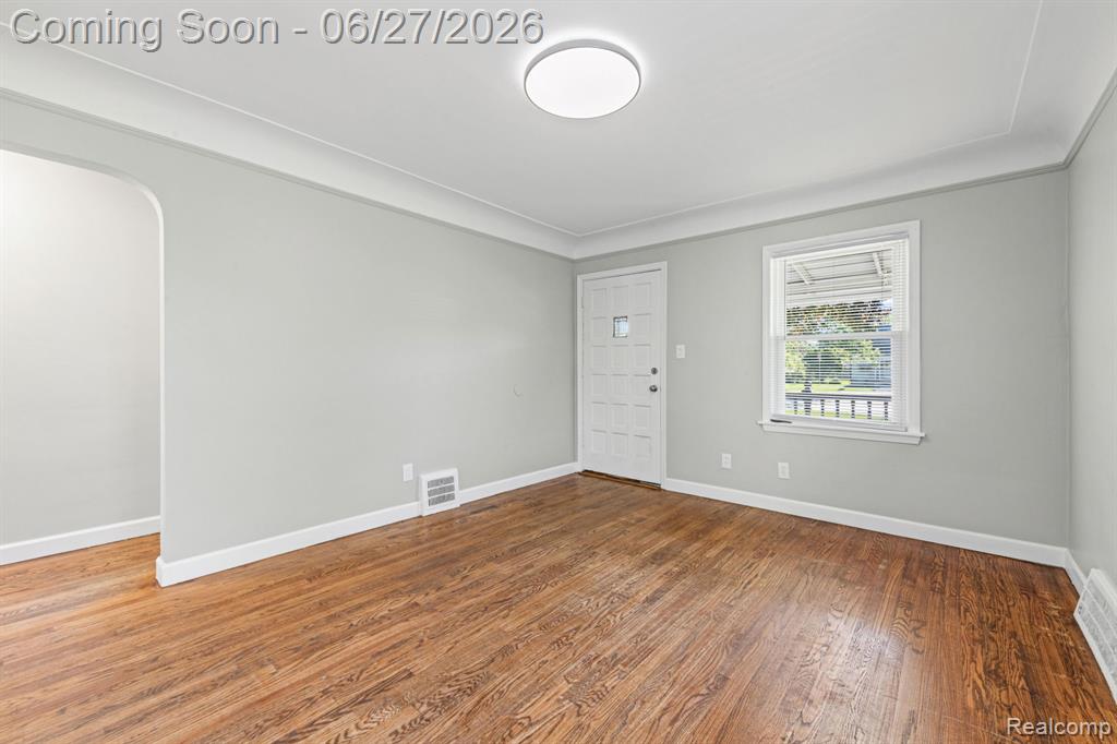 6556 Pelham Road Taylor, MI 48180 - Photo 8 of 34