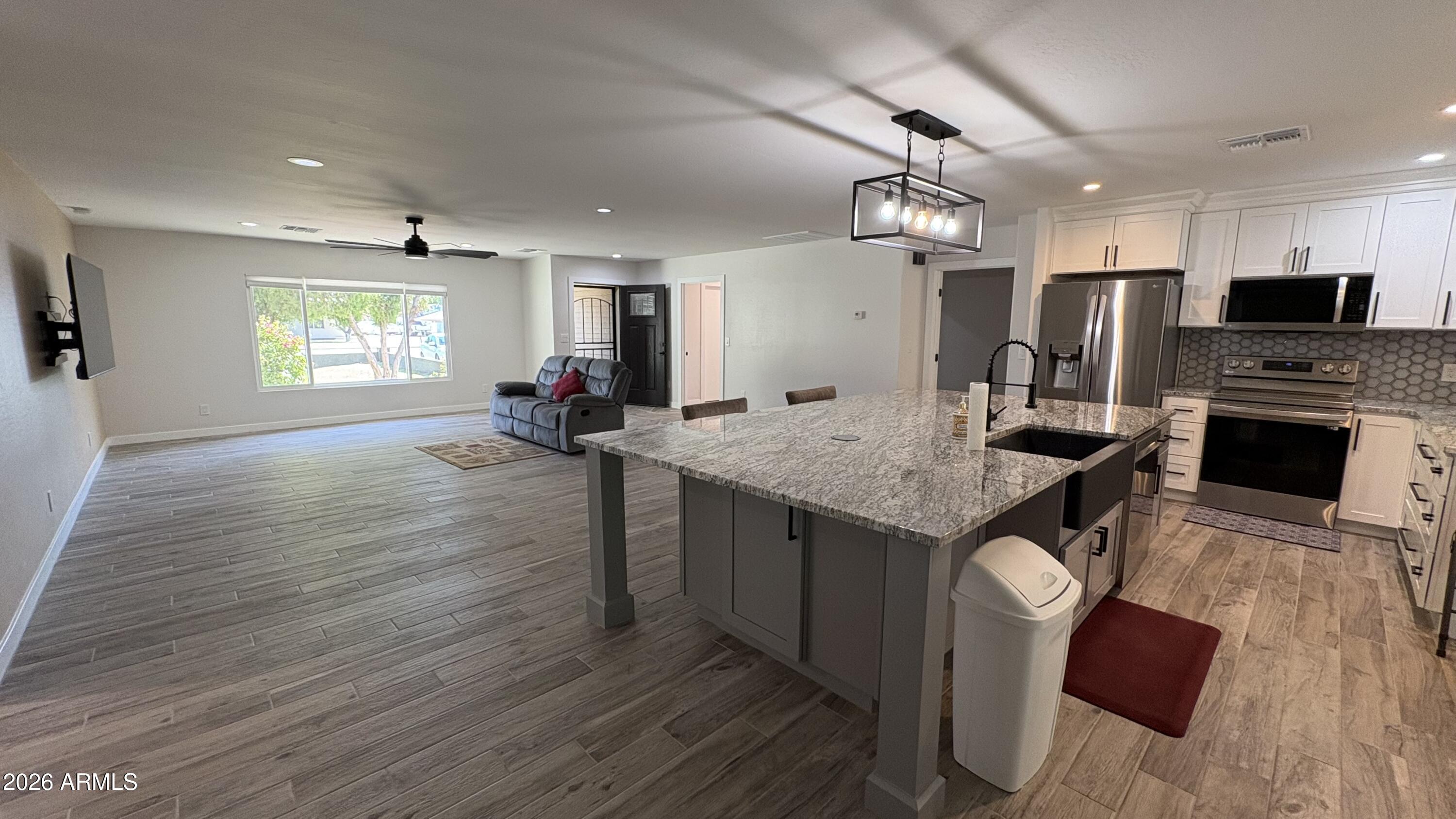 4422 West Greenway Road Glendale, AZ 85306 - Photo 11 of 46 IMG_1444