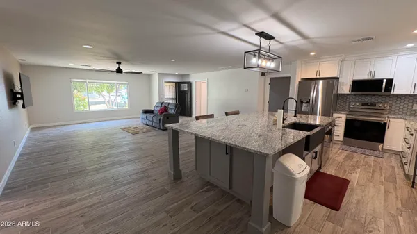 $4,999 | 4422 West Greenway Road, Glendale, AZ 85306