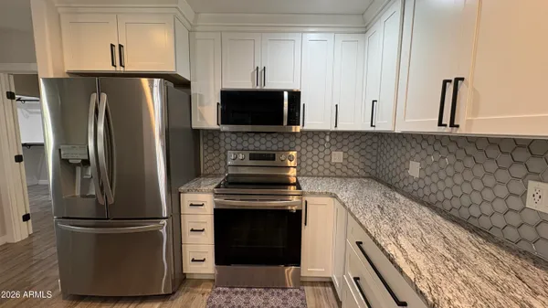 $4,999 | 4422 West Greenway Road, Glendale, AZ 85306