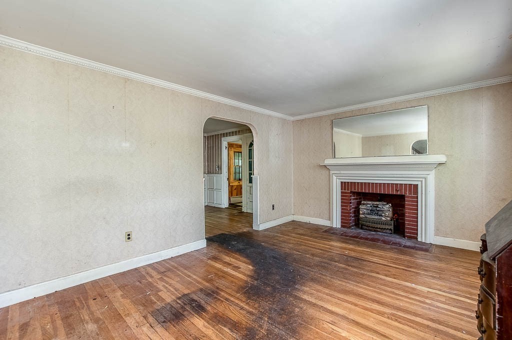 33 Morey Road Boston, MA 02132 - Photo 5 of 33