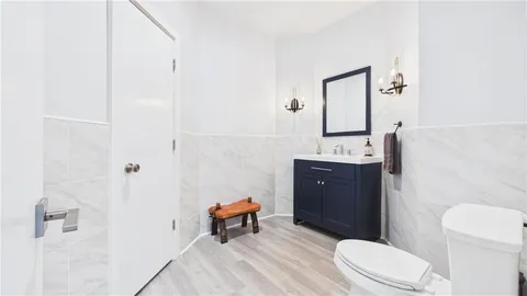 $1,749,000 | 10 Quarry Lake Court, Atlanta, GA 30342