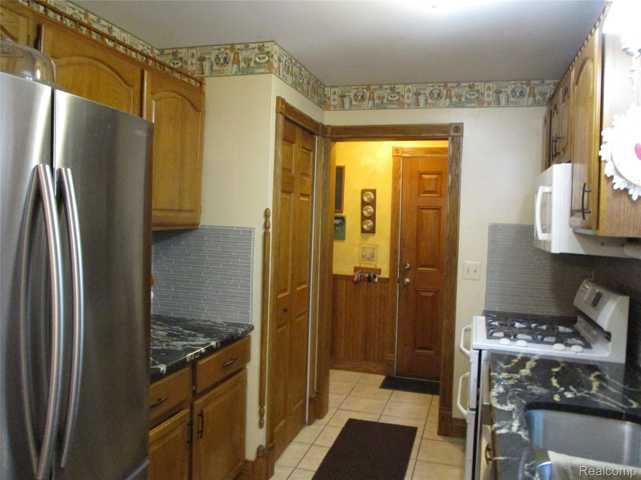 5843 Crandall Road Howell, MI 48855 - Photo 11 of 35 IMG_0405.JPG