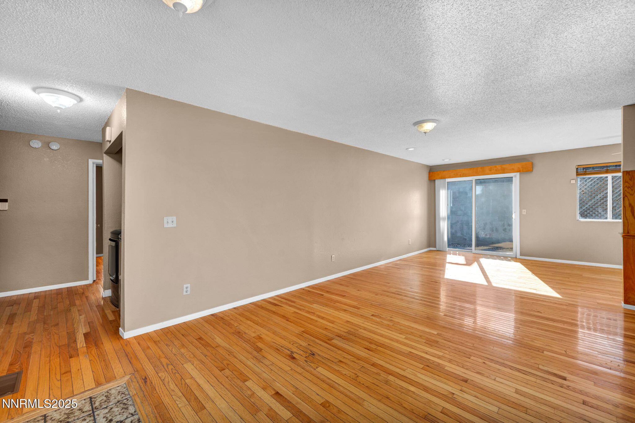 7385 Pembroke Drive Reno, NV 89502 - Photo 11 of 33 87-web-or-mls-7385-pembroke-dr
