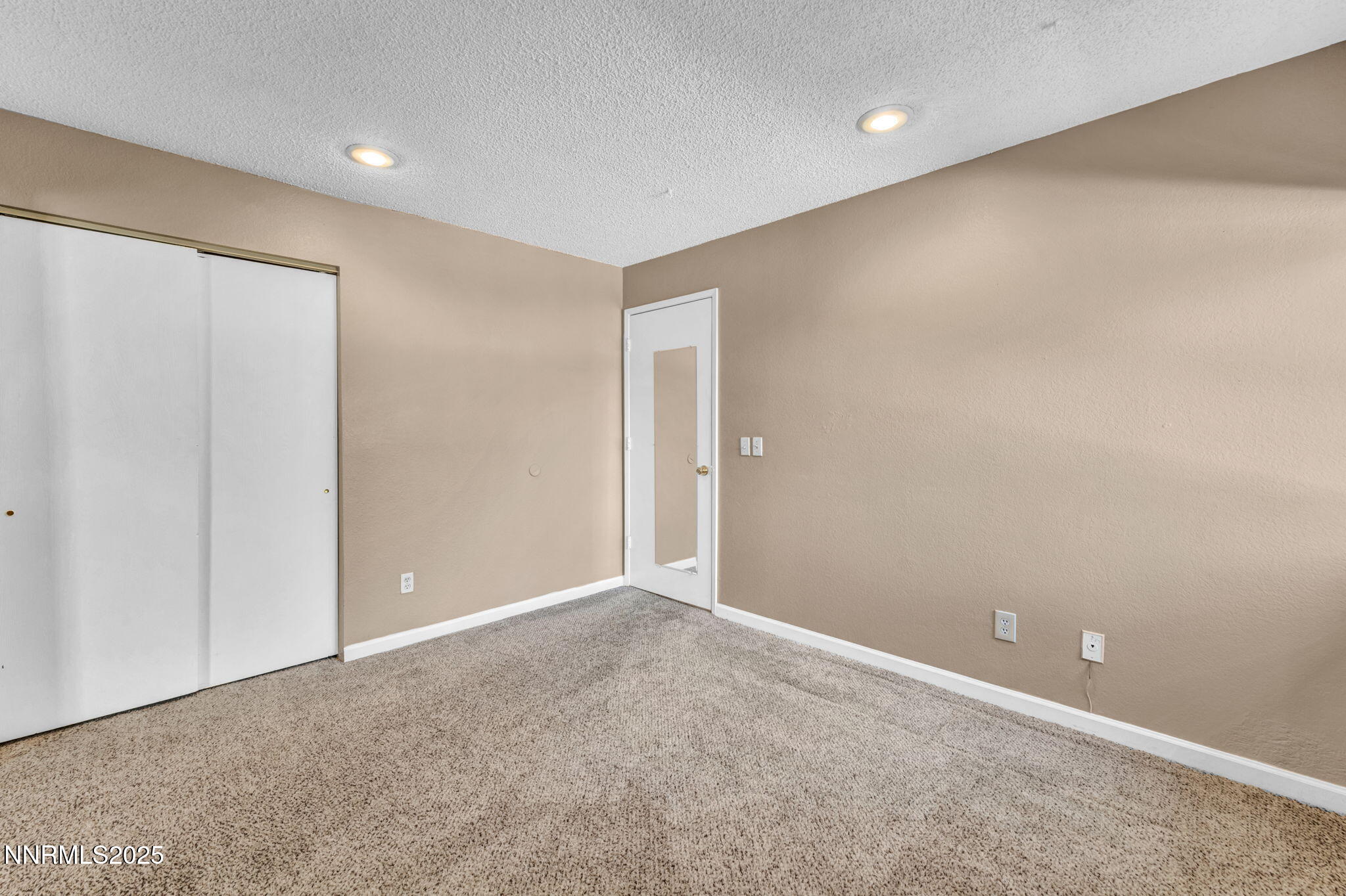 7385 Pembroke Drive Reno, NV 89502 - Photo 13 of 33 96-web-or-mls-7385-pembroke-dr