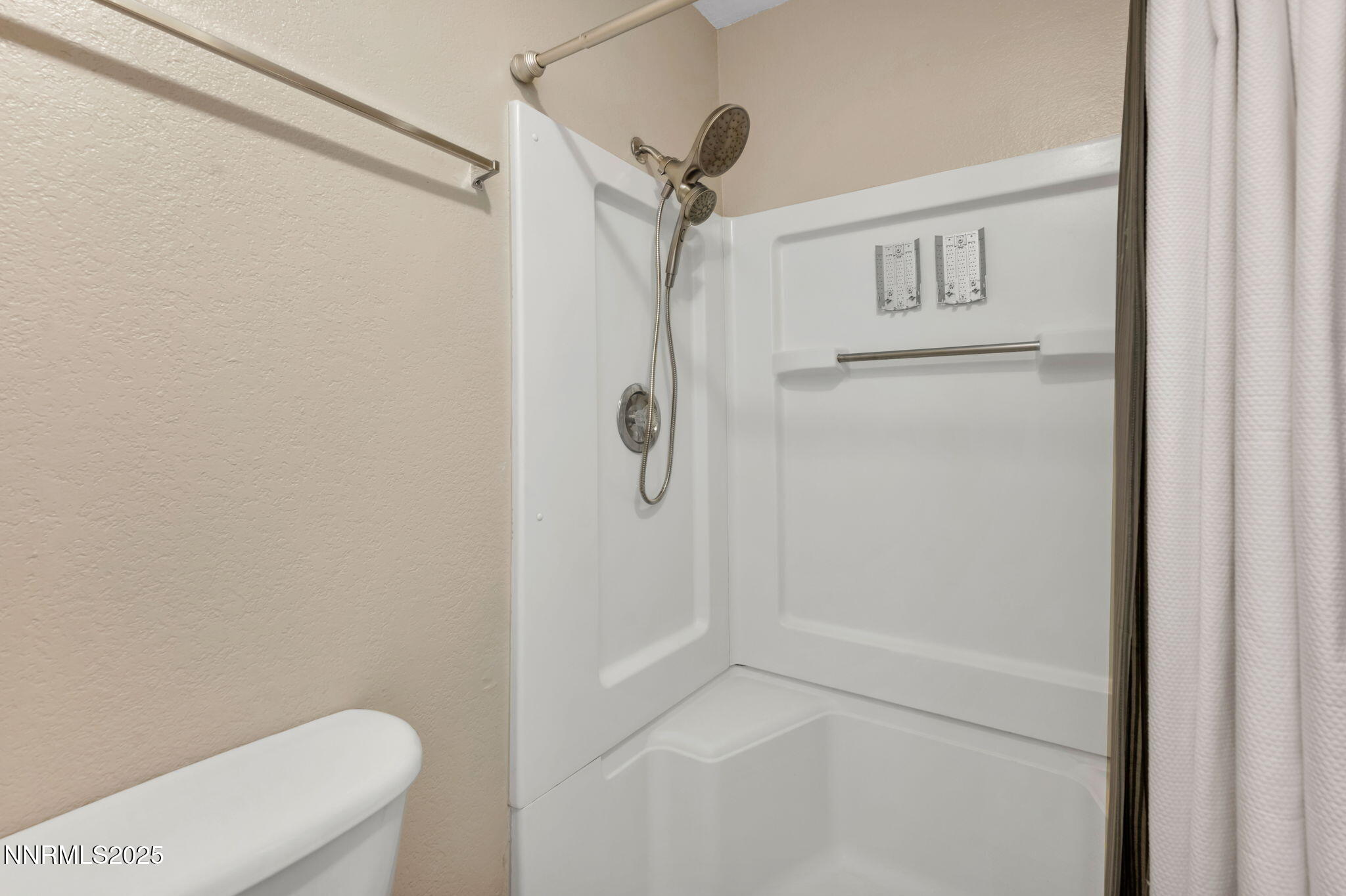 7385 Pembroke Drive Reno, NV 89502 - Photo 21 of 33 121-web-or-mls-7385-pembroke-dr
