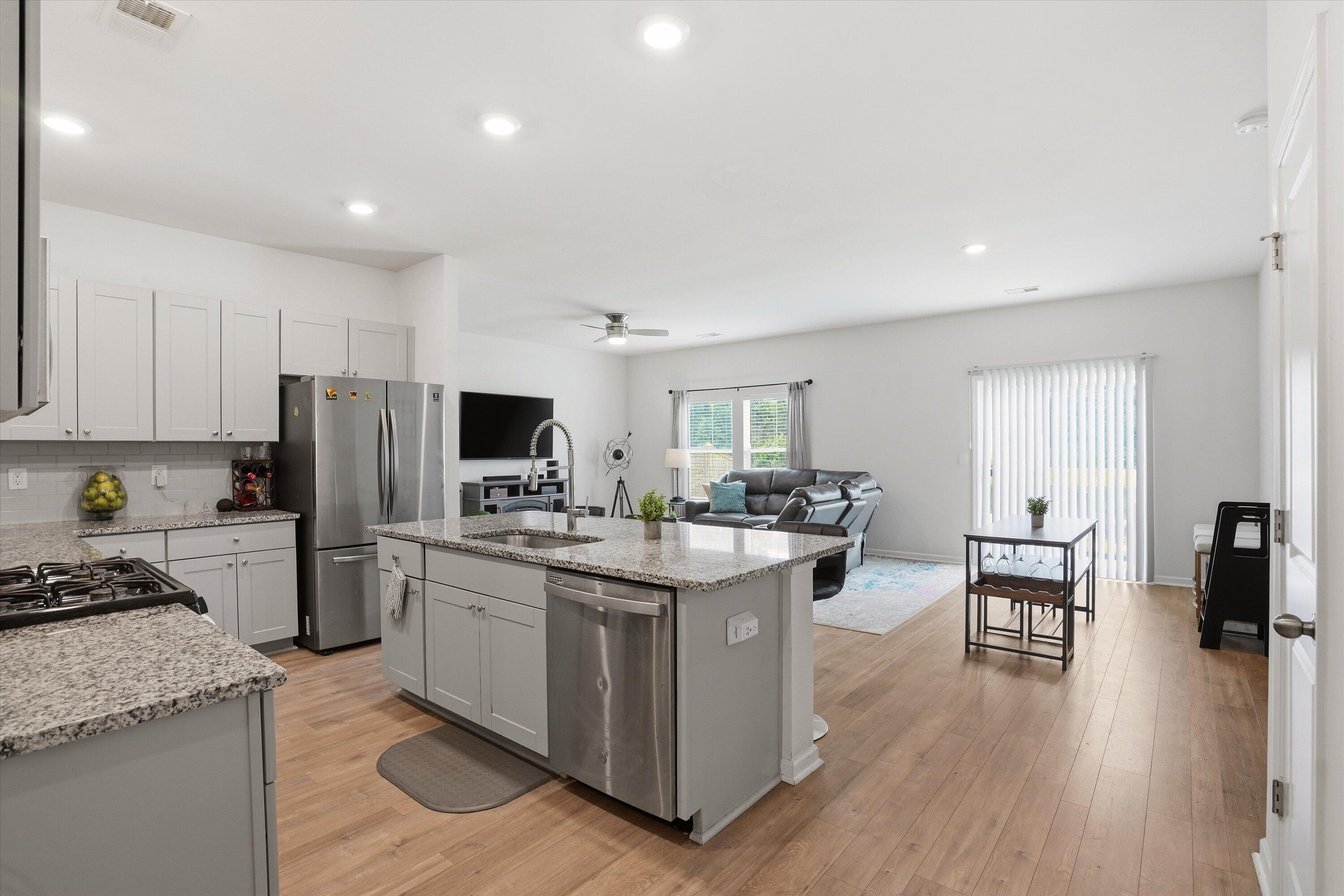 517 Spanish Wells Road Summerville, SC 29486 - Photo 5 of 25
