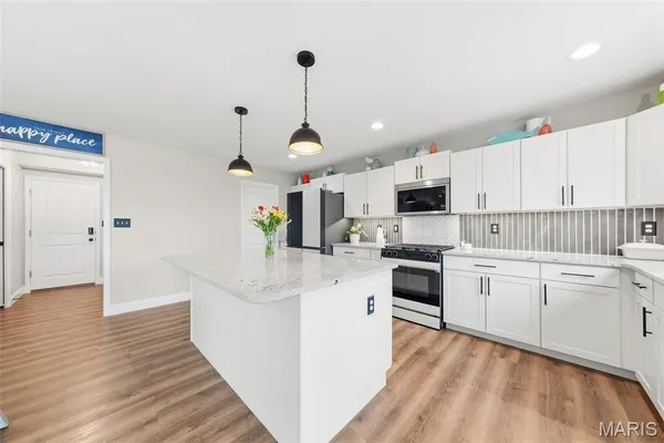 $628,500 | 4825 Sierra View Place, Imperial, MO 63052