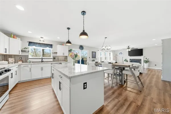 $628,500 | 4825 Sierra View Place, Imperial, MO 63052