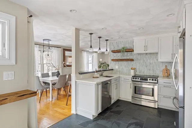 $899,000 | 12 Campmeeting Road, Topsfield, MA 01983