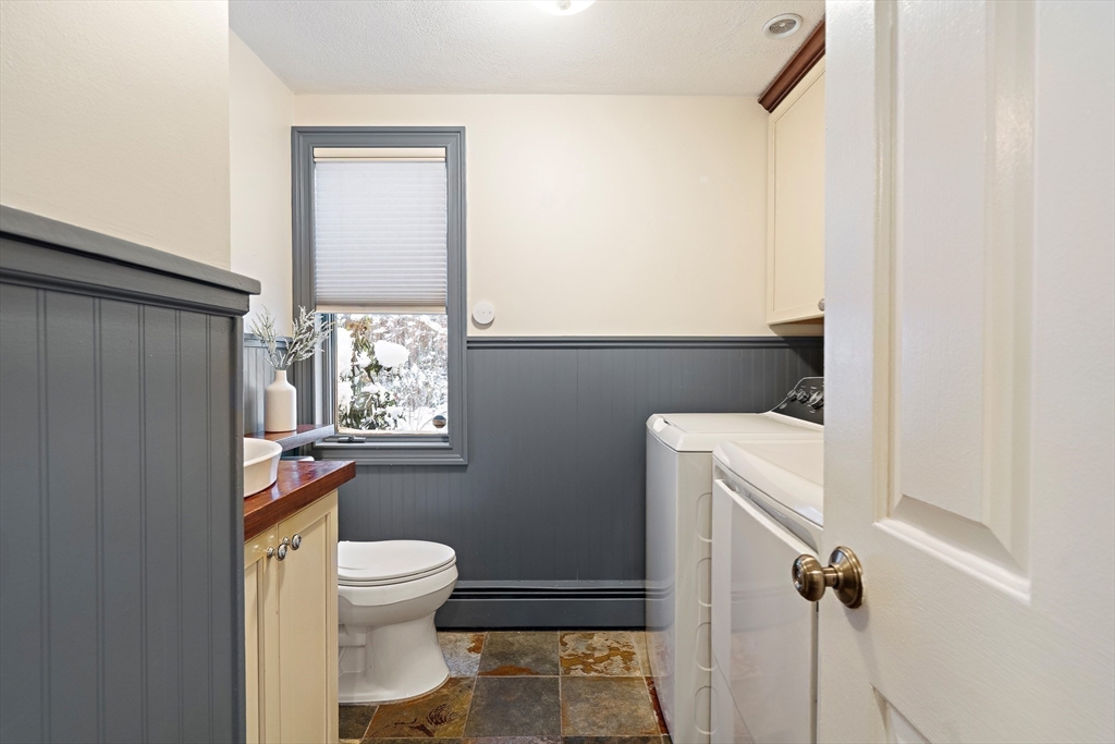 12 Campmeeting Road Topsfield, MA 01983 - Photo 15 of 38