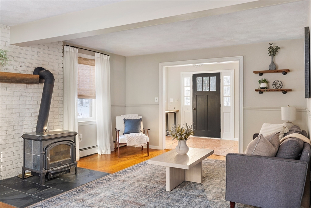 12 Campmeeting Road Topsfield, MA 01983 - Photo 6 of 38