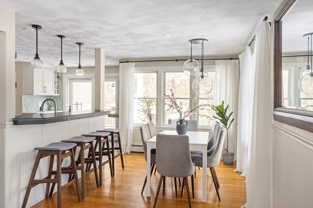 12 Campmeeting Road Topsfield, MA 01983 - Photo 8 of 38