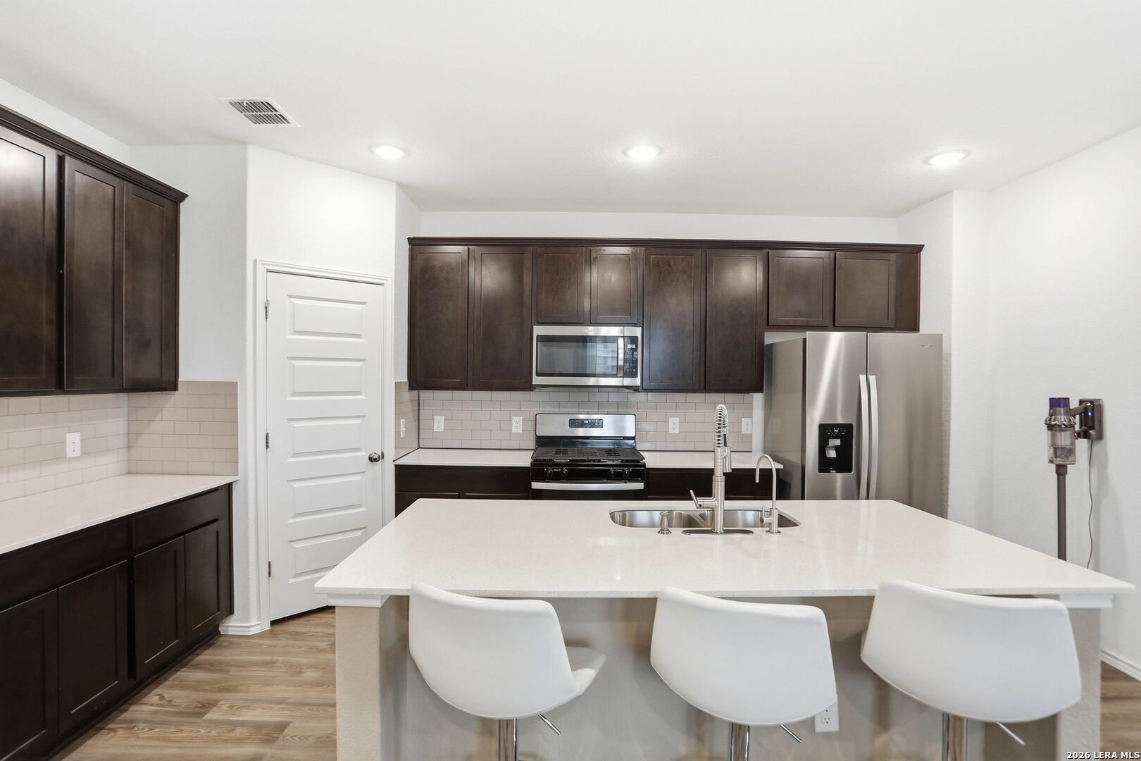 13250 Hagerd Loop St. Hedwig, TX 78152 - Photo 9 of 31