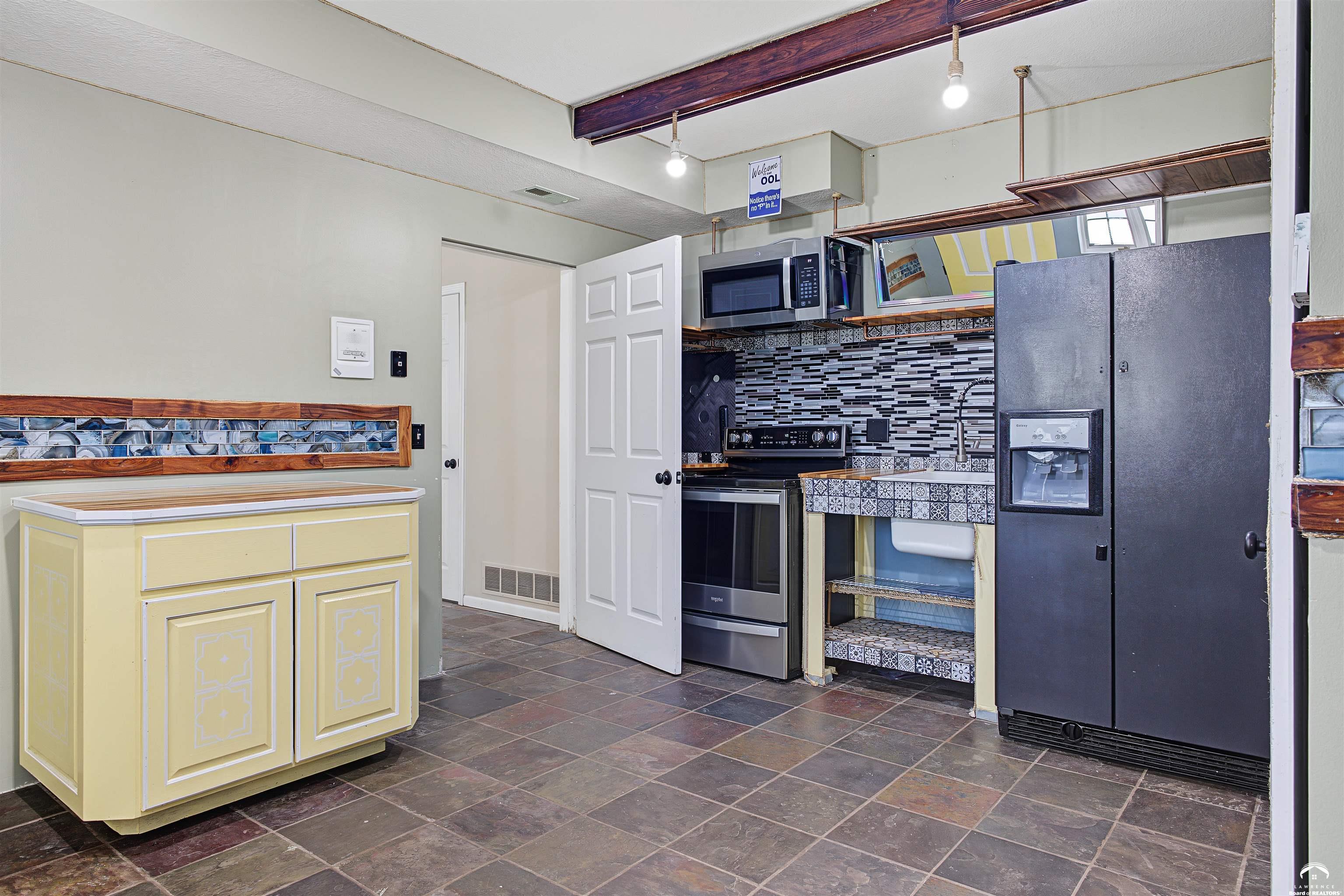 1071 East 1400th Road Lawrence, KS 66046 - Photo 45 of 64 Gallery Image 45