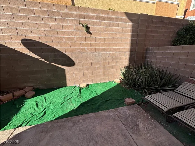 $1,750 | 9303 Gilcrease Avenue, Unit 1048, Las Vegas, NV 89149