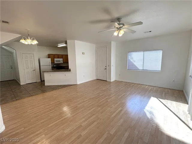 $1,750 | 9303 Gilcrease Avenue, Unit 1048, Las Vegas, NV 89149