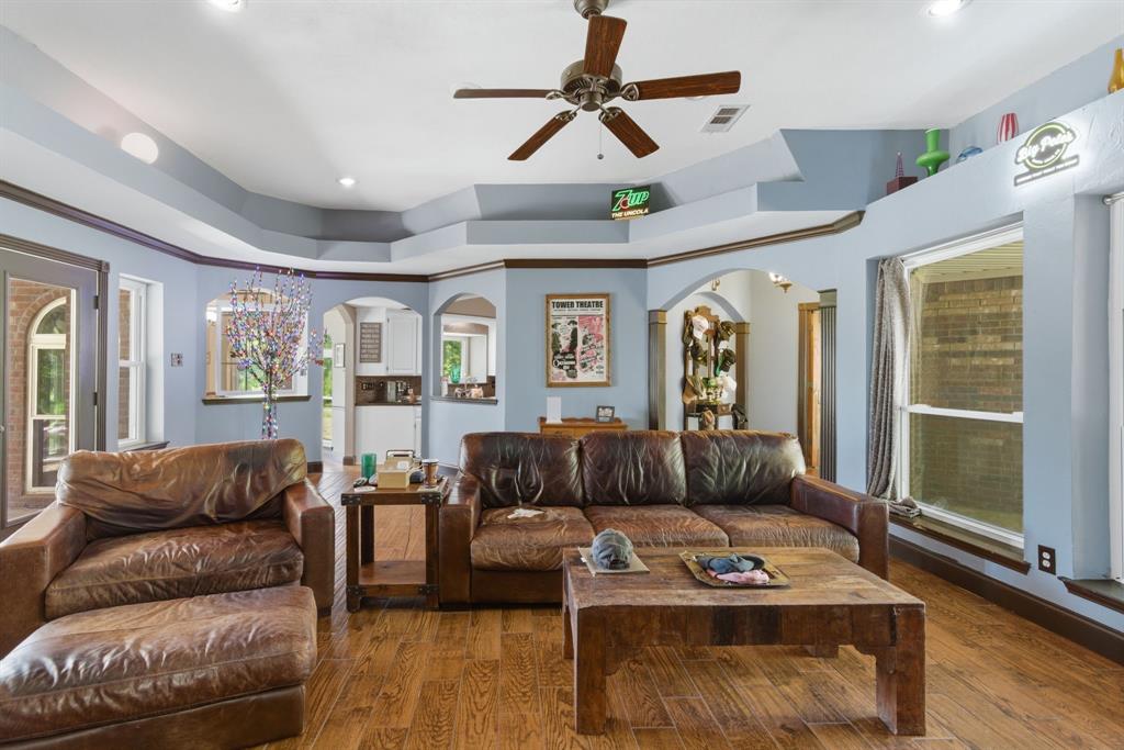 321 Cr 211 Road Gainesville, TX 76240 - Photo 7 of 40