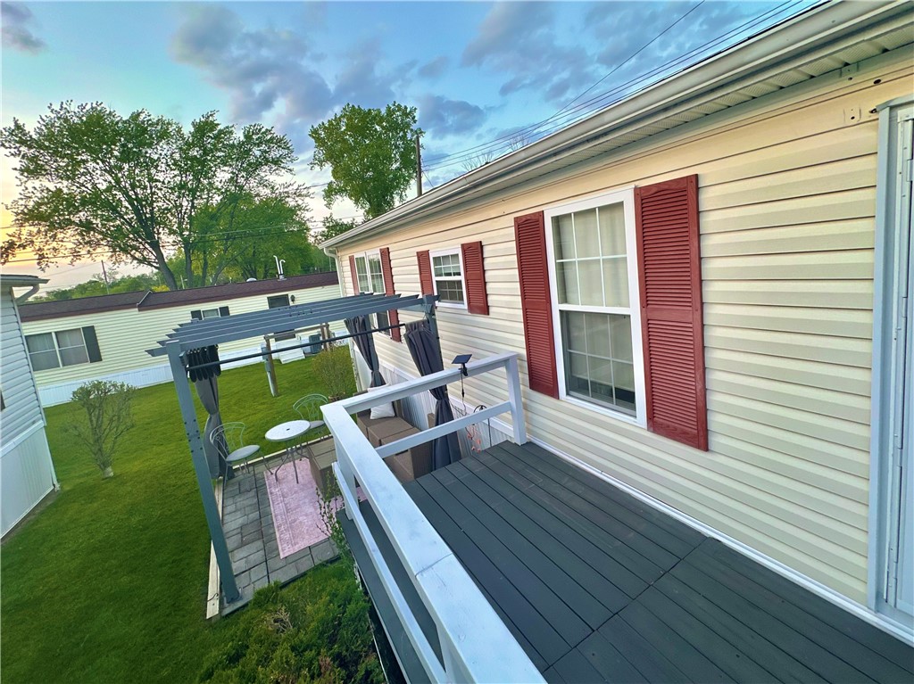 898 Ridge Road Webster, NY 14580 - Photo 6 of 33