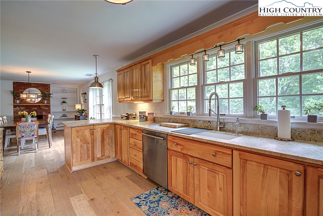 156 Watauga Drive Boone, NC 28607 - Photo 10 of 36 Gallery Image 10