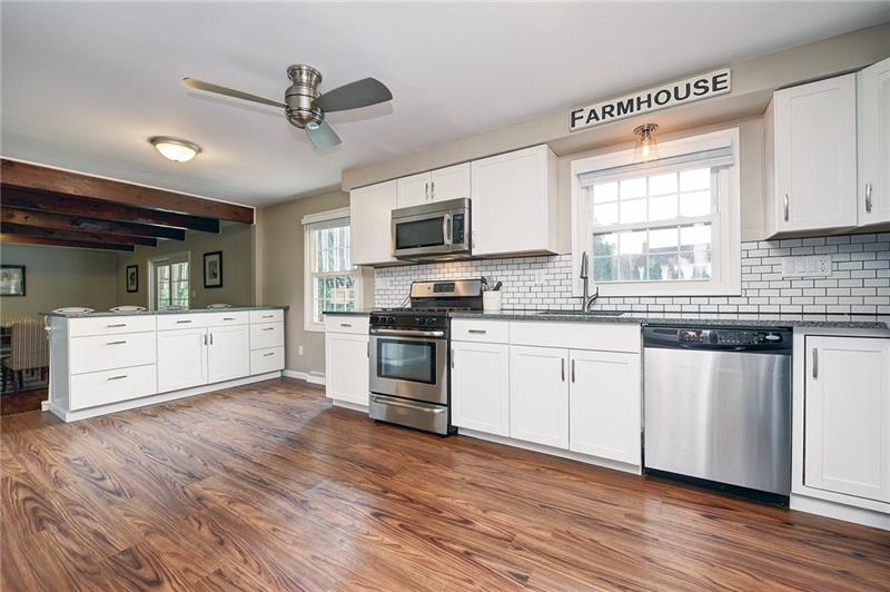 1310 Old Meadow Road Pittsburgh, PA 15241 - Photo 5 of 25 Gallery Image 5